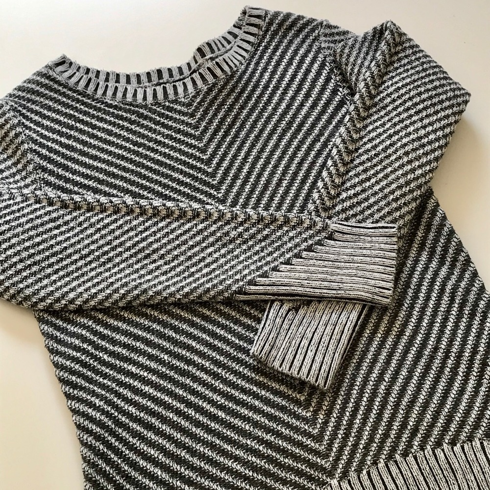 Banana Republic knit sweater XS
